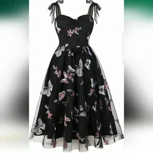 NWT Butterfly Embroidered Floral Tulle Dress Size Medium